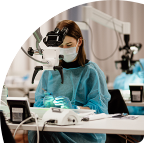 Szkolenia dla lekarzy, dentystów i personelu medycznego. 